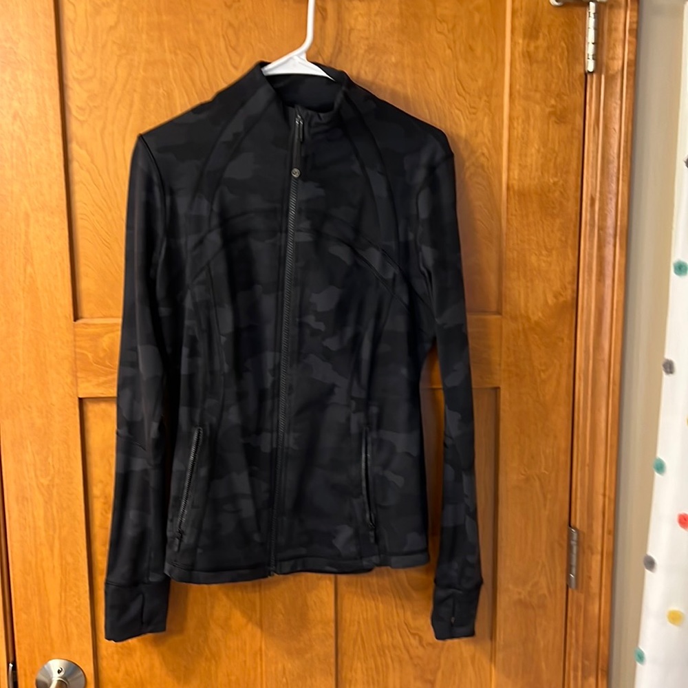 Beautiful Lululemon womens Define Jacket